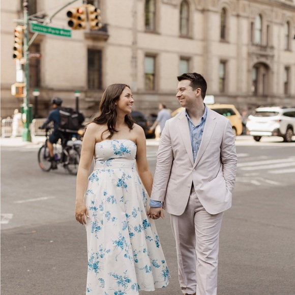 REFORMATION - Astoria Dress (white and blue floral dress) - Picture 4 of 4